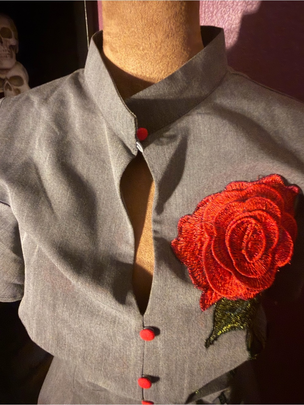 50s Vintage inspired Gray Fit-and-Flare Dress with Red Rose Appliqué - Picture 3 of 5